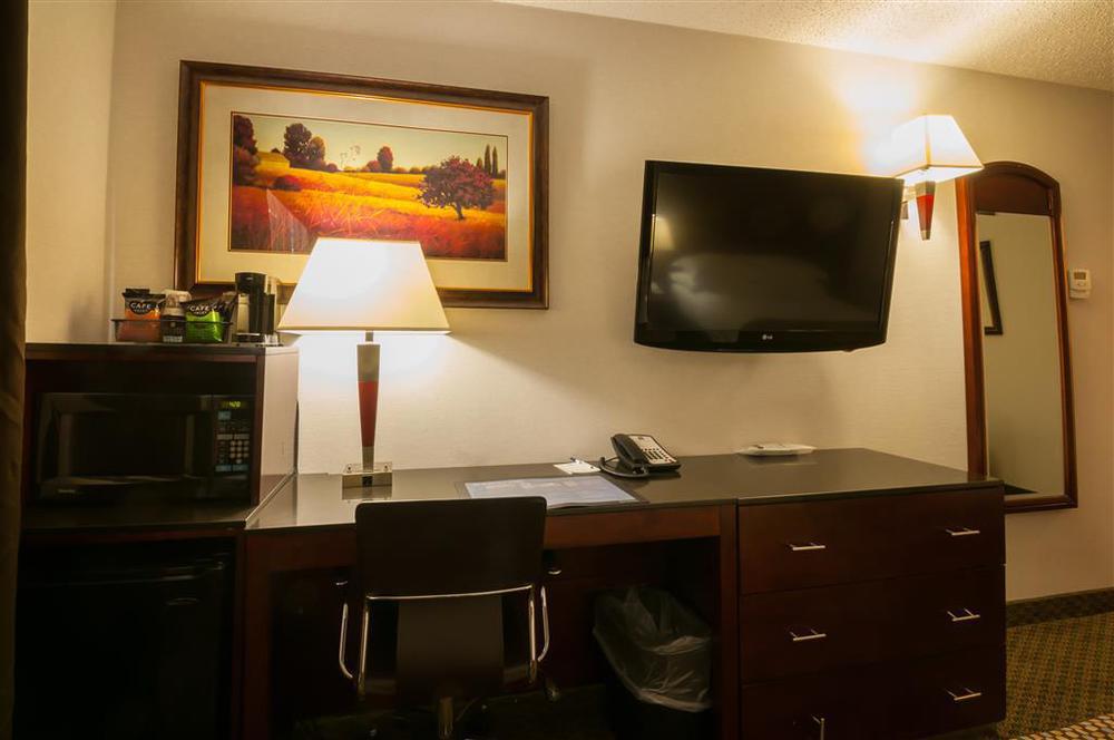 Best Western Airport Inn Calgary Ruang foto