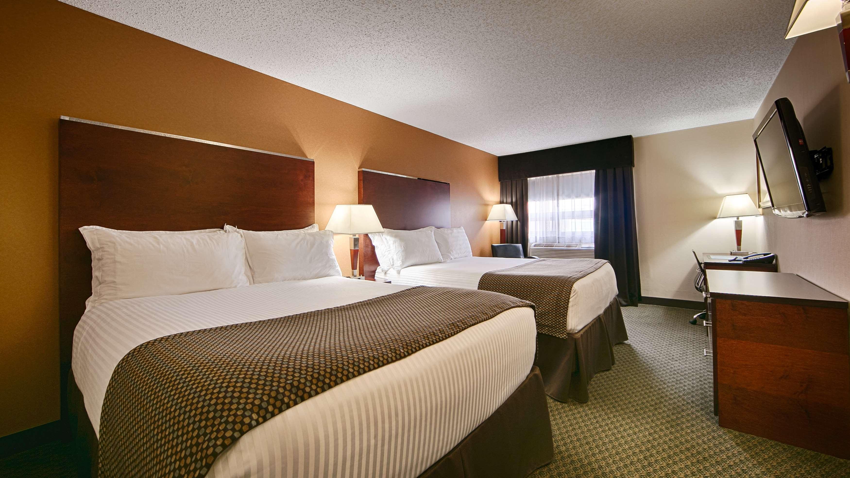 Best Western Airport Inn Calgary Bagian luar foto