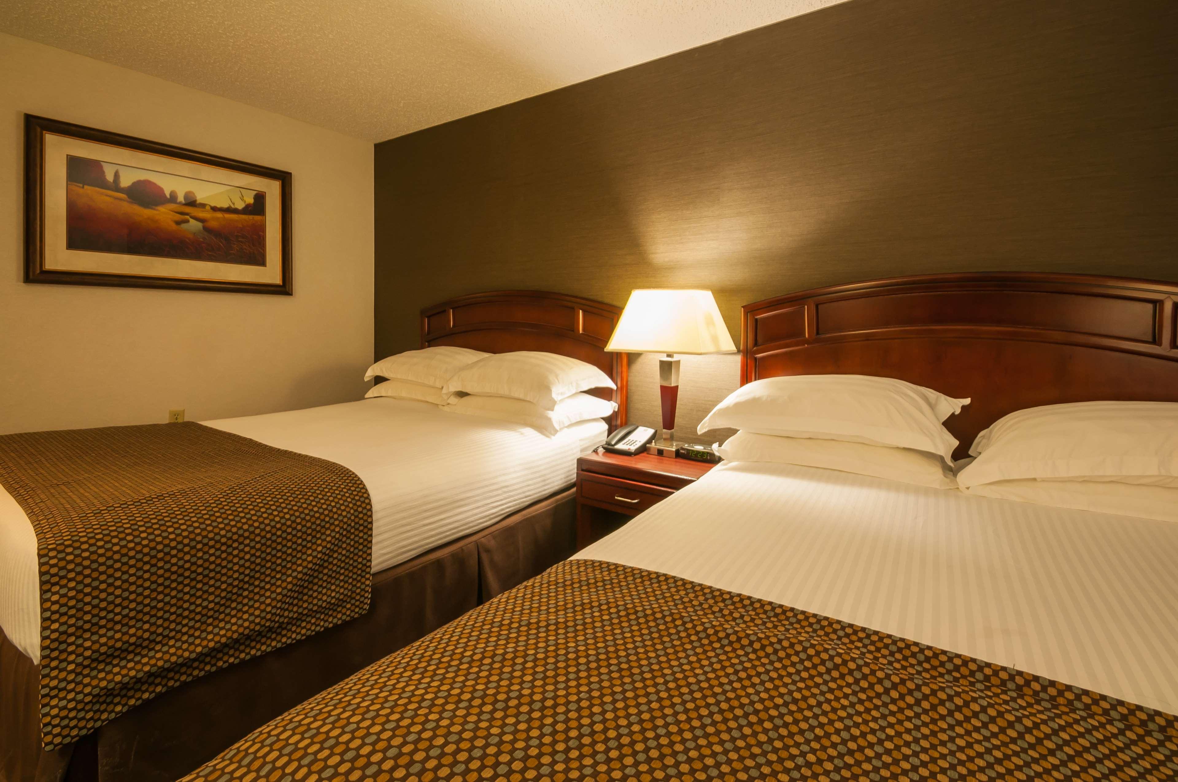 Best Western Airport Inn Calgary Bagian luar foto