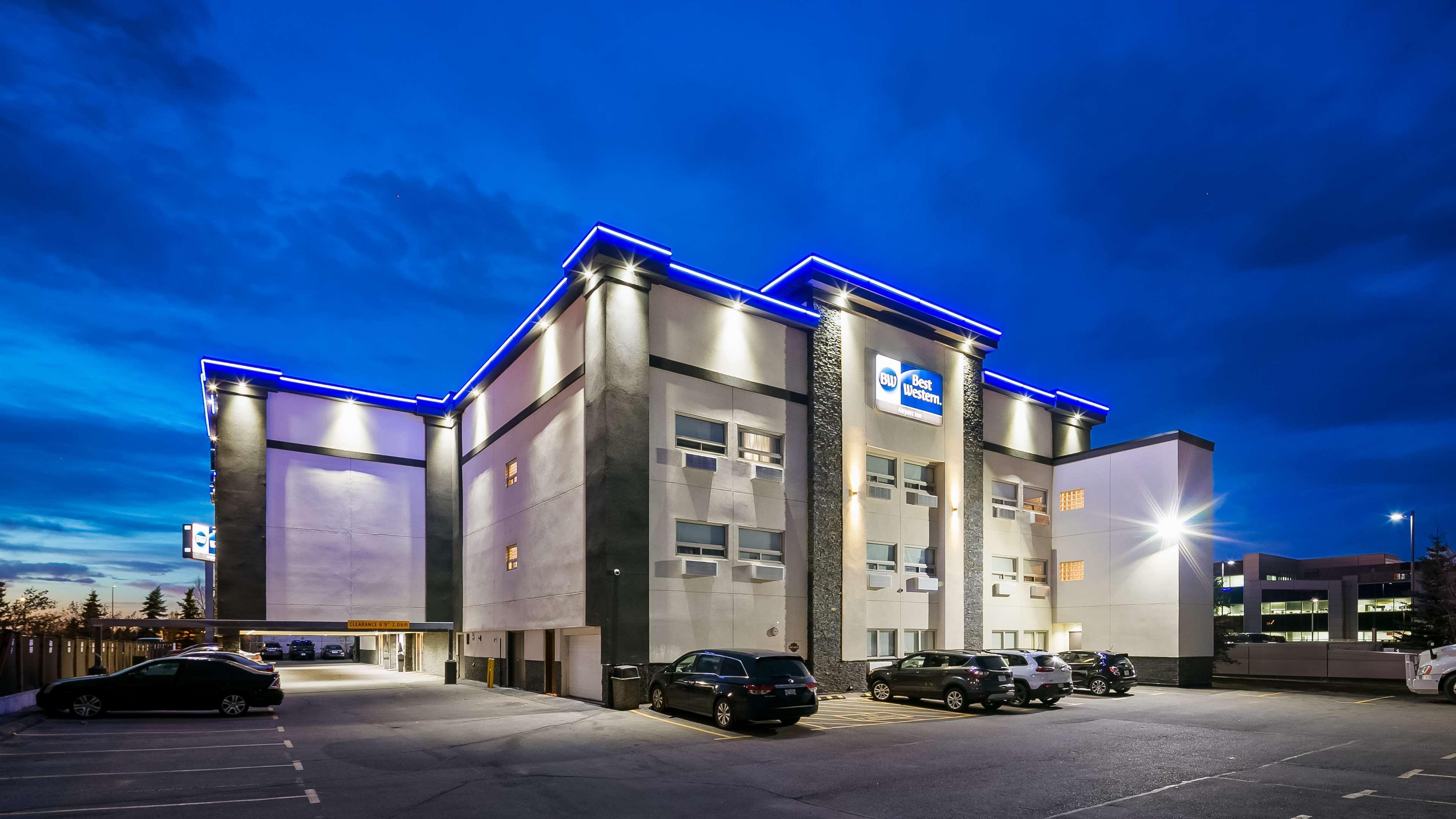 Best Western Airport Inn Calgary Bagian luar foto